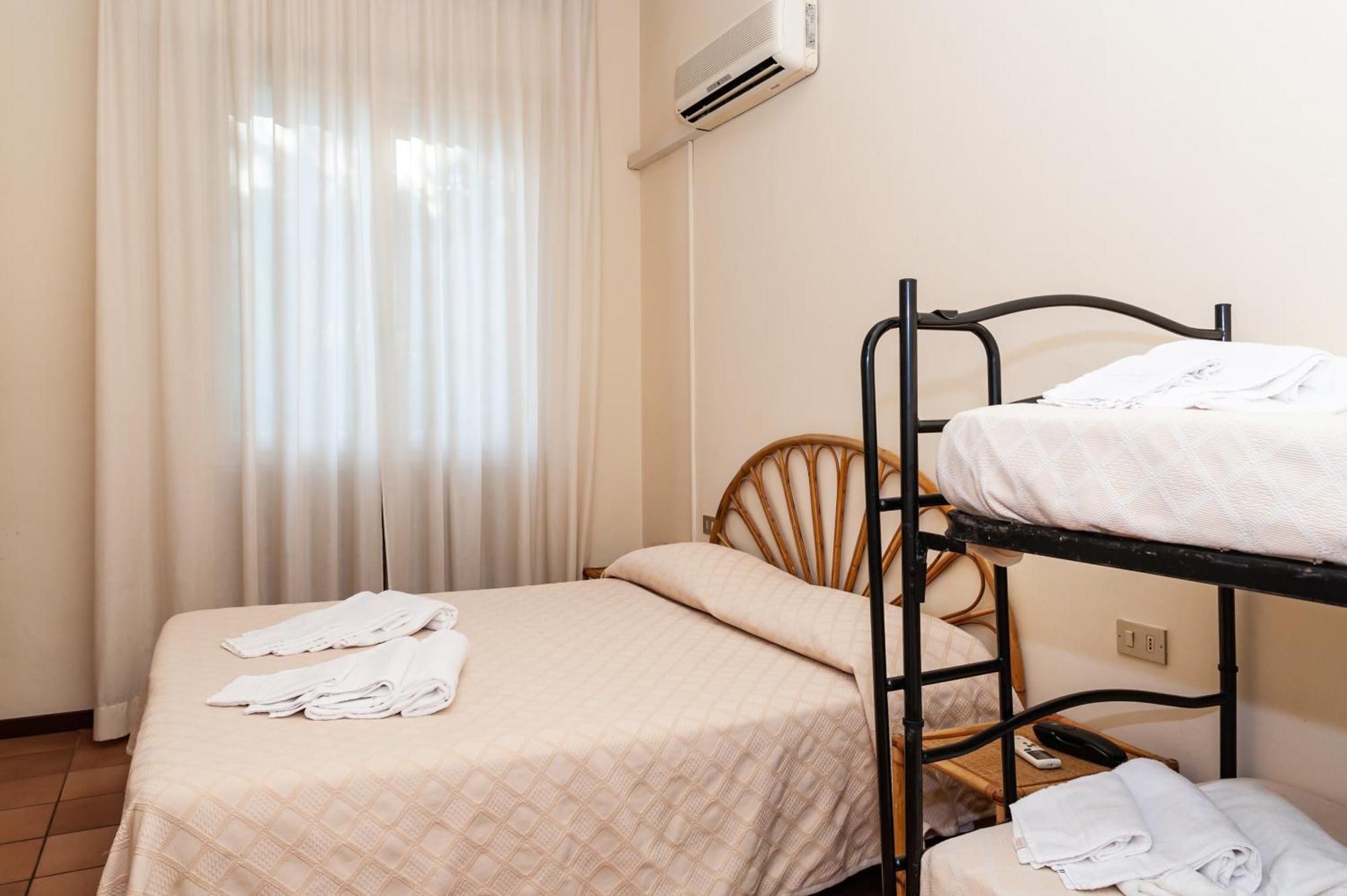 מילאנו מריטימה Hotel Trionfal מראה חיצוני תמונה