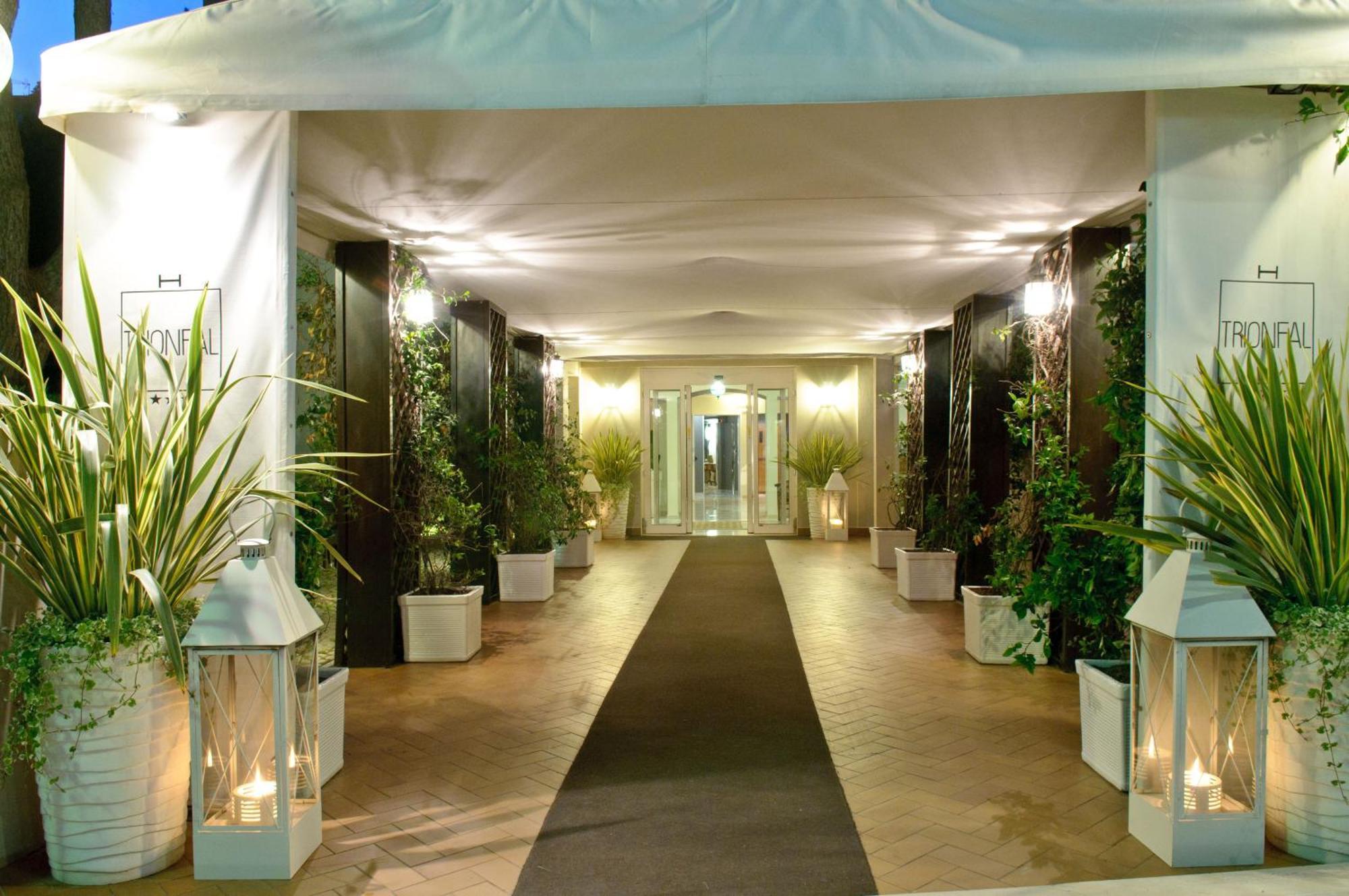 מילאנו מריטימה Hotel Trionfal מראה חיצוני תמונה