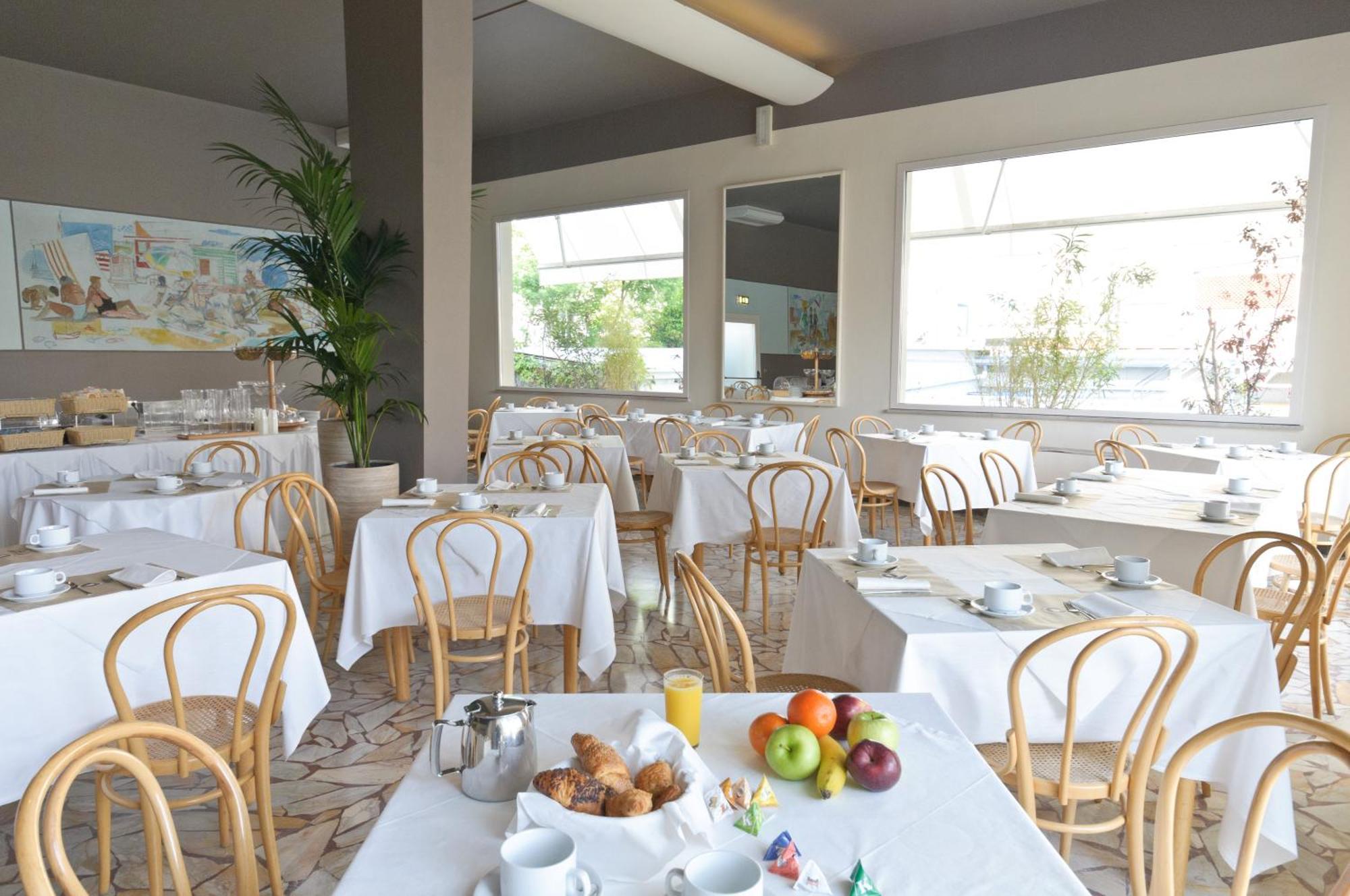 מילאנו מריטימה Hotel Trionfal מראה חיצוני תמונה