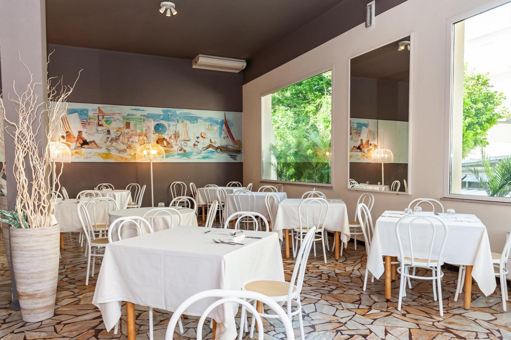 מילאנו מריטימה Hotel Trionfal מראה חיצוני תמונה